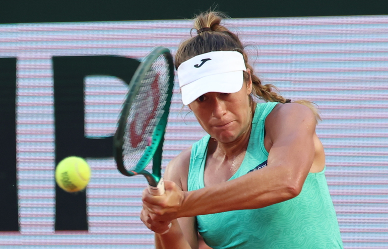 Las lágrimas de Solana Sierra tras perder con un doble 6-0 en Roland Garros.