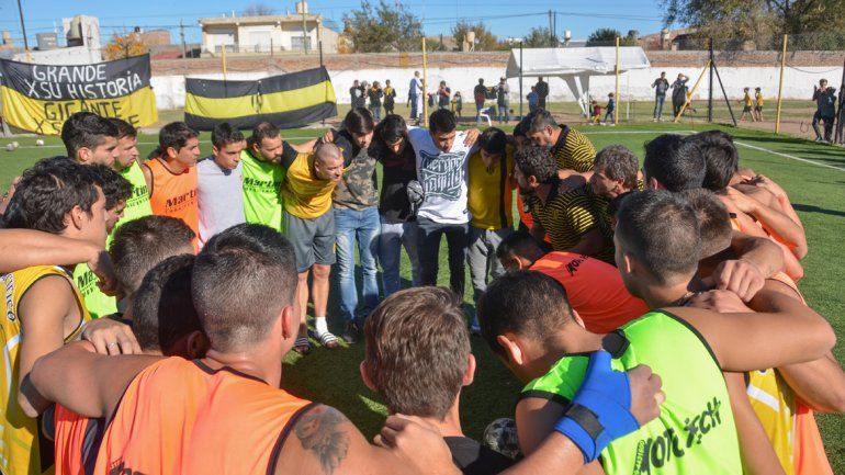 Pacífico venció a J.J. Moreno de Madryn y se acerca al sueño de ascenso