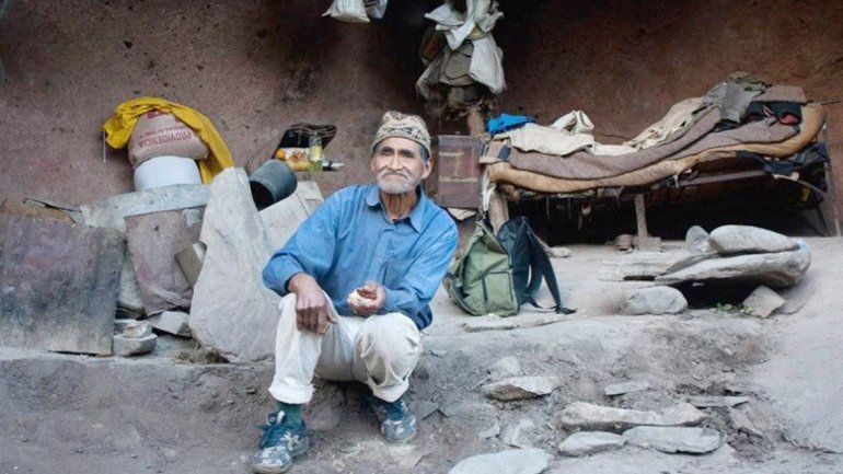 Pedro Luca y la cueva en la que vive