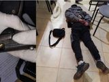 Cuando llegó la policía, el violento huyó por una puerta trasera y se escondió en el local de una biblioteca popular de Trelew: le encontraron dos armas de fuego.