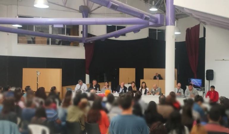 El juicio por jurados del caso Crettón se llevó adelante en Lago Puelo y el jurado dio su veredicto el 25 de febrero de 2025. El juicio por jurados del caso Crettón se llevó adelante en Lago Puelo y el jurado dio su veredicto el 25 de febrero de 2025.