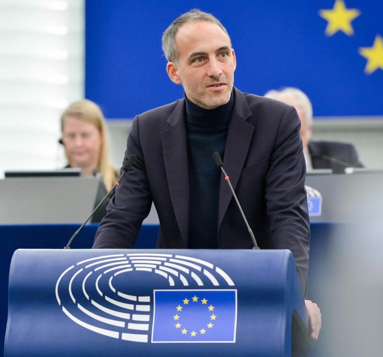 El eurodiputado Raphael Glucksmann fue el autor de la insólita propuesta para que Estados Unidos devuelva la Estatua de la Libertad. El eurodiputado Raphael Glucksmann fue el autor de la insólita propuesta para que Estados Unidos devuelva la Estatua de la Libertad.