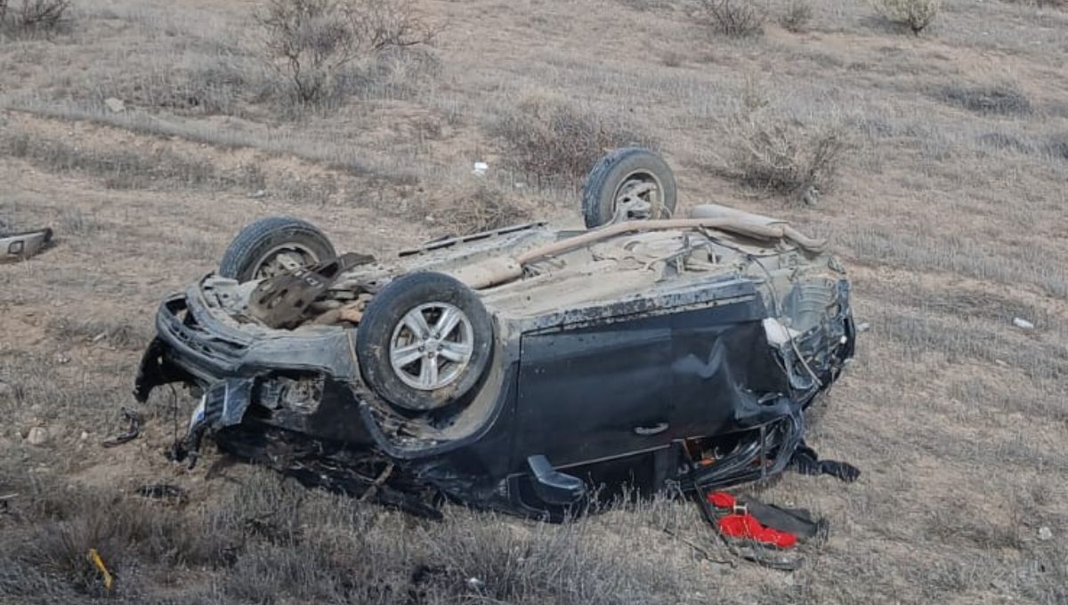 Una familia volcó en la Ruta 237: un joven fue derivado al hospital de Cutral Co