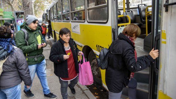 Previsores, los pasajeros recargaron sus tarjetas antes del inicio del paro.