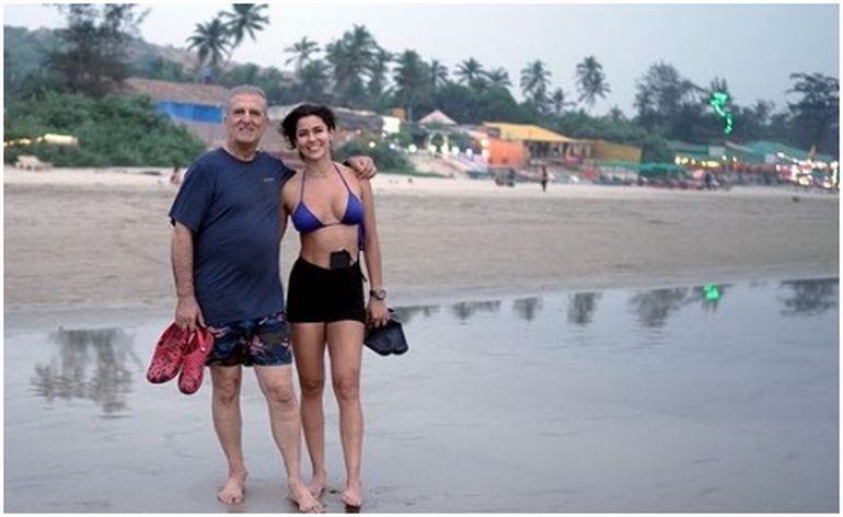 Fernanda y Vicente, en su recorrido por India. Fernanda y Vicente, en su recorrido por India.