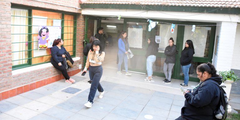 Apartaron al docente sospechado de abuso en el jardín de Alta Barda