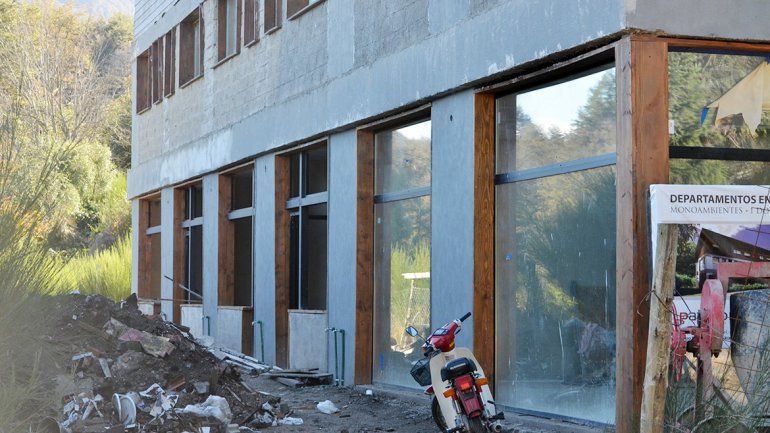 De la construcción de la calle Las Retamas se llevaron las herramientas.