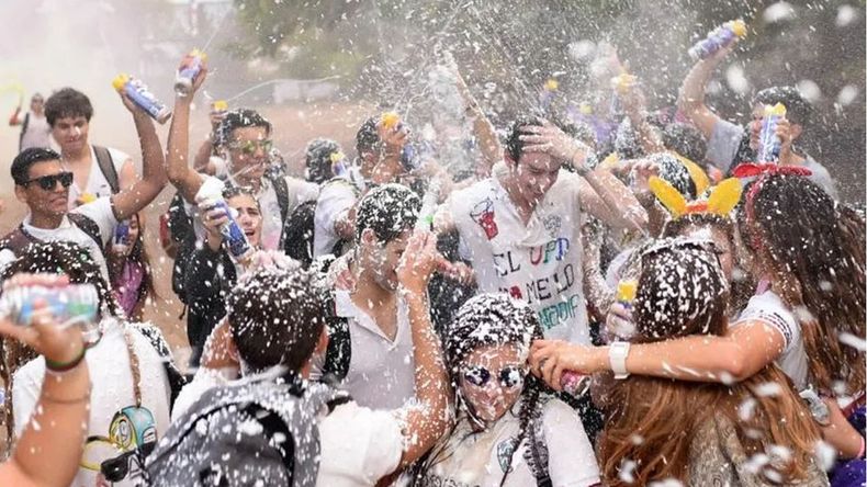 Los operativos de la Policia por los festejos del UPD seran en el Paseo Jaime de Nevares, en Plaza de las Banderas y el centro. | LM Neuquen Los operativos de la Policia por los festejos del UPD seran en el Paseo Jaime de Nevares, en Plaza de las Banderas y el centro.