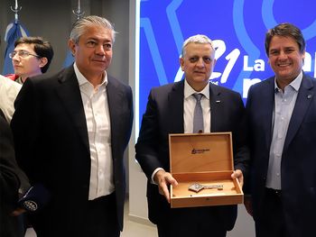 horacio marin recibio la llave de neuquen y puso fecha para el inicio de clases del instituto vaca muerta