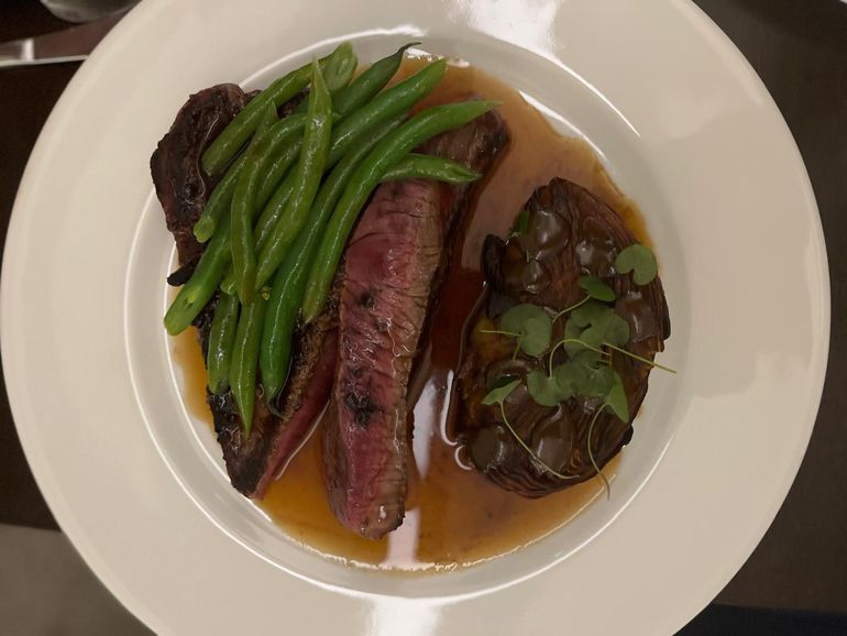 El cuadril de Fico tiene un punto y un sabor maravillosos. El cuadril de Fico tiene un punto y un sabor maravillosos.