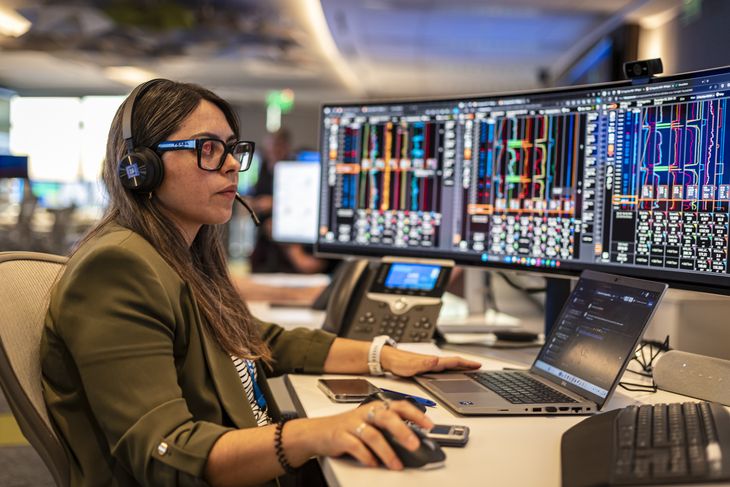 El Chatgpt de YPF permitirá a los profesionales resolver problemas cotidianos en tiempo real en las operaciones de perforación y fractura. El Chatgpt de YPF permitirá a los profesionales resolver problemas cotidianos en tiempo real en las operaciones de perforación y fractura.