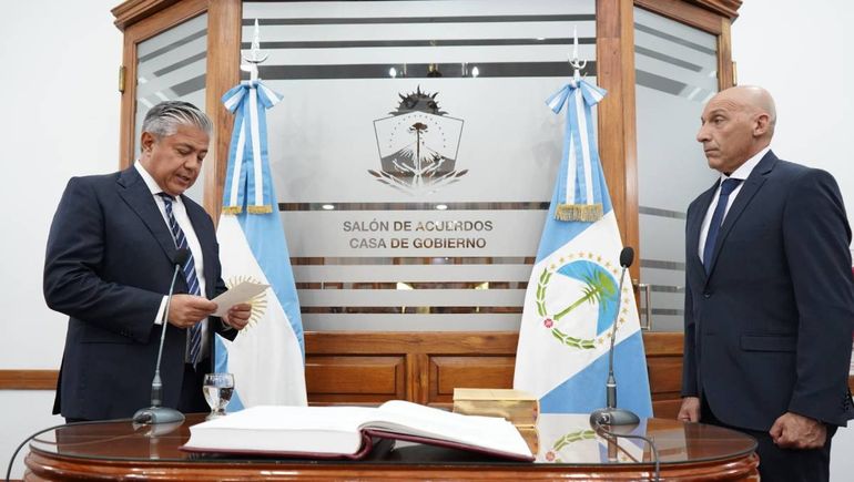 Rolando Figueroa le tomó juramento al nuevo secretario de Seguridad de Neuquén