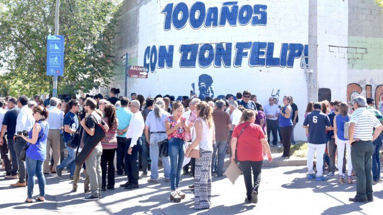 Color y emoción en los homenajes a Don Felipe