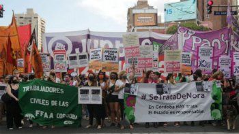 multitudinaria marcha en reclamo de justicia por ivana multitudinaria marcha en reclamo de justicia por ivana