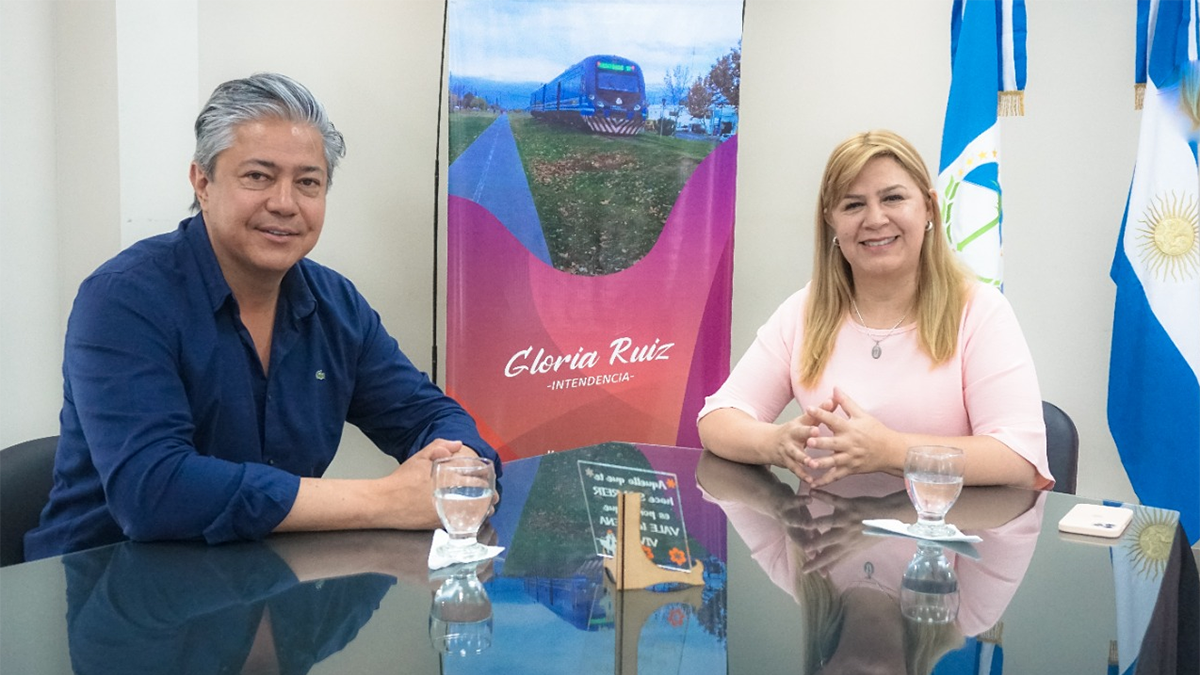 Gloria Ruiz apoyó la candidatura a gobernador de Rolando Figueroa thumbnail