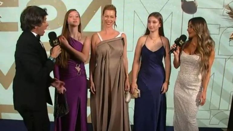 Nicole Neumann y sus hijas Nicole Neumann y sus hijas