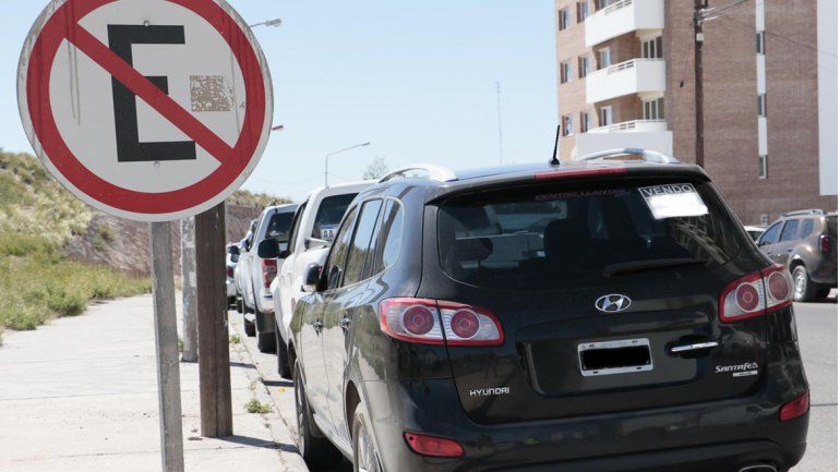 Salieron a la caza de los infractores en la calle Leloir