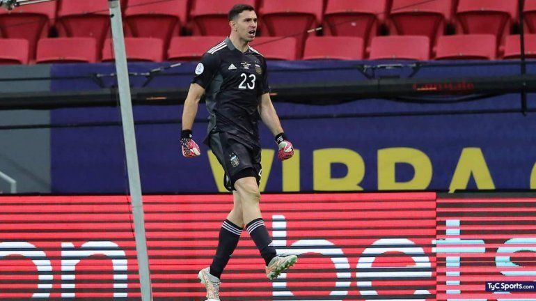 Apareció otro video de Vignolo previo a la Copa y arde el Dibu Martínez