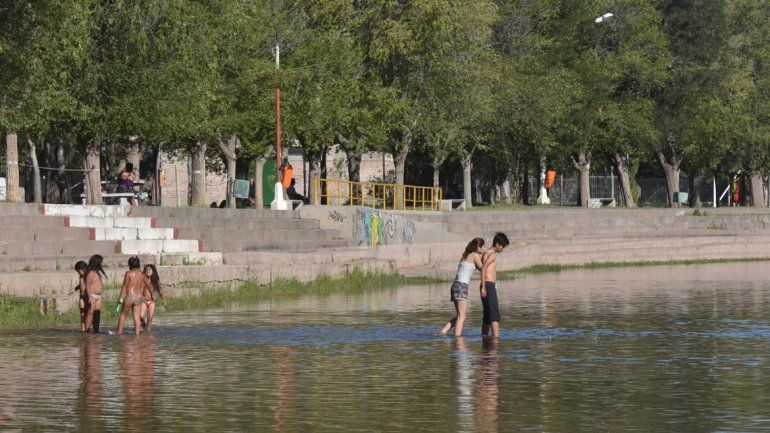 Los neuquinos disfrutaron de los balnearios en el comienzo del año