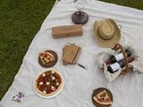 Picnics entre los viñedos y menú de pasos en Saurus Restaurante, son las propuestas de la bodega. Foto: Bodega Familia Schroeder.