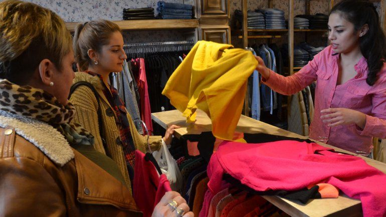 Comerciantes piden bajar el costo laboral para blanquear