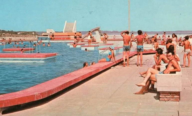 Villa Epecuén, un gran balneario y escenario de una de las tragedias más recordadas de los últimos tiempos. Villa Epecuén, un gran balneario y escenario de una de las tragedias más recordadas de los últimos tiempos.