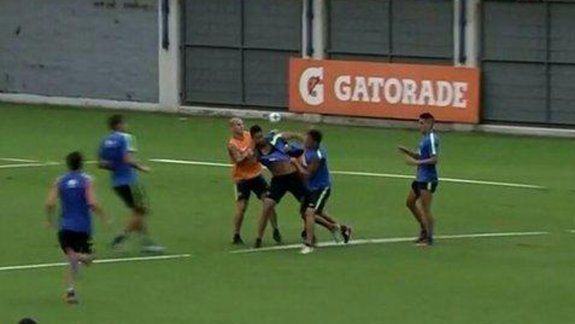 asi fue la charla que provoco la pelea entre los jugadores de boca
