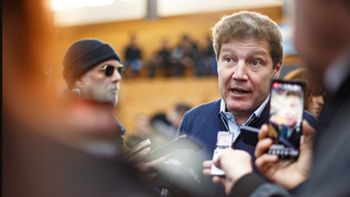 Gustavo Melella, gobernador de Tierra del Fuego, cuestionó con dureza la intervención del puerto de Ushuaia. Gustavo Melella, gobernador de Tierra del Fuego, cuestionó con dureza la intervención del puerto de Ushuaia.