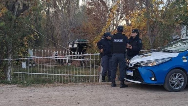 El lugar donde fue hallada la mujer muerta estuvo con una consigna policial.