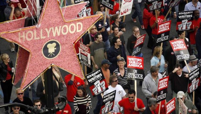 La huelga de guionistas en Hollywood podría llegar a destrabarse.