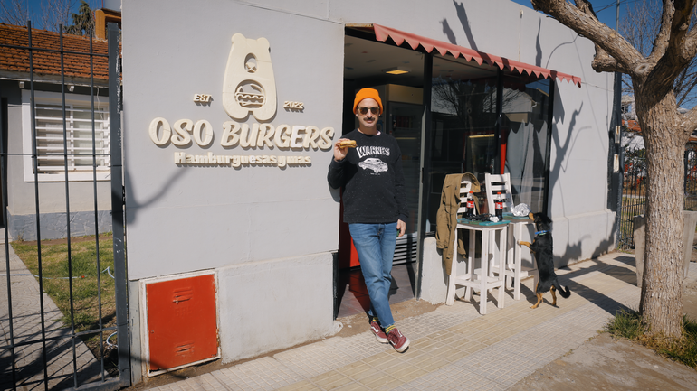 Las nuevas hamburguesas de Rincón de Emilio: alfajores de comida chatarra