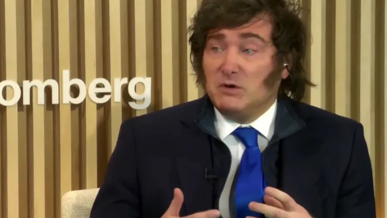 Javier Milei en Davos: el plan para el dólar y la defensa de las bandas de flotación