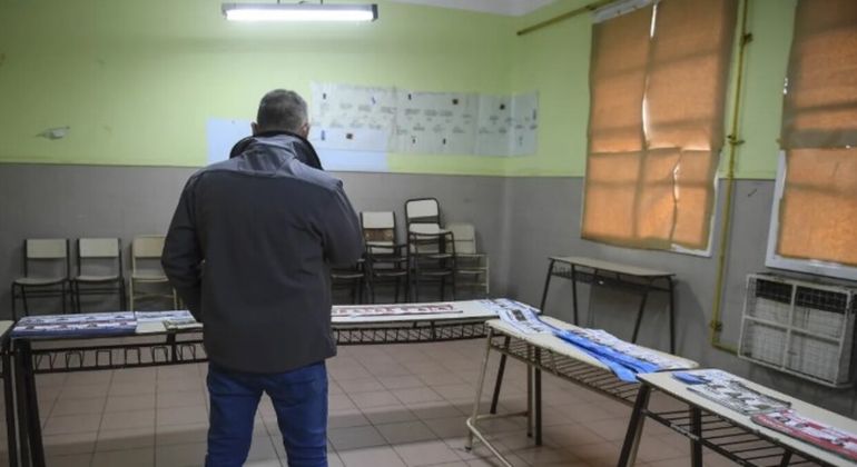 El cambio más visible de estos comicios será la eliminación del espacio donde los votantes solían elegir entre la variedad de boletas. | LM Neuquen El cambio más visible de estos comicios será la eliminación del espacio donde los votantes solían elegir entre la variedad de boletas.