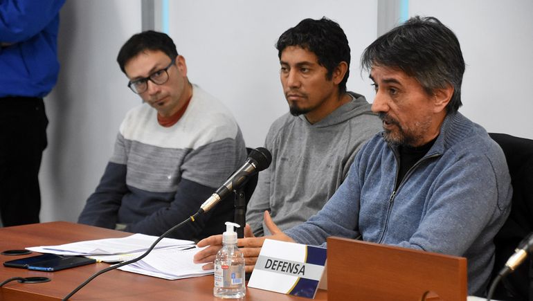 Néstor Pablo Sanz, Marcos Osuna y su defensor Fernando Diez. Néstor Pablo Sanz, Marcos Osuna y su defensor Fernando Diez.