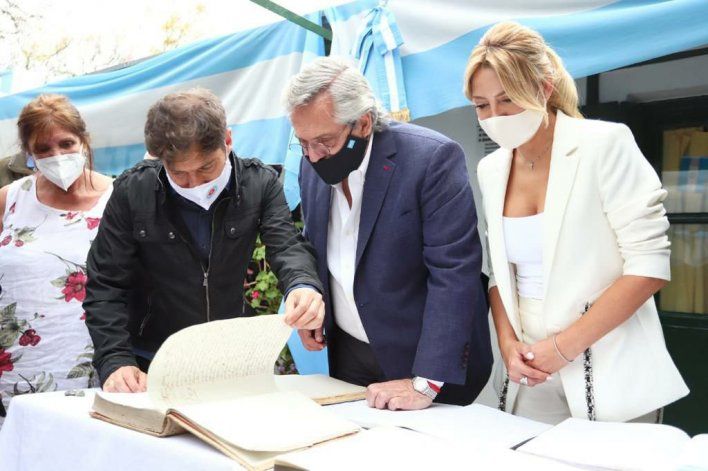 El Presidente estuvo acompañado por Axel Kicillof. “El amor es el principal motor de nuestro movimiento