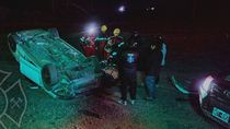 El vuelco fatal ocurrió en Rincón de los Sauces. El vuelco fatal ocurrió en Rincón de los Sauces.
