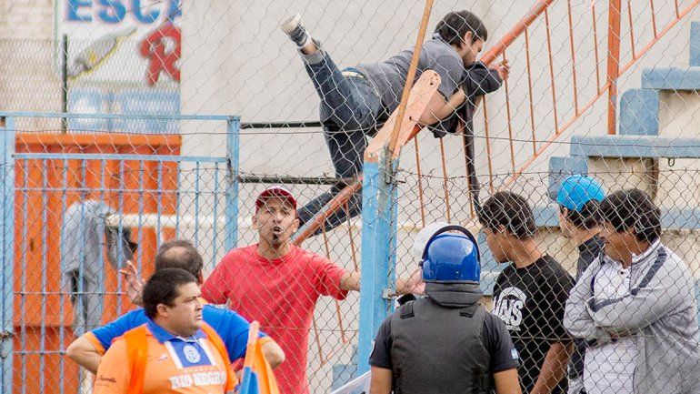 Contra el Rojo jugaría el domingo en Villa Regina.