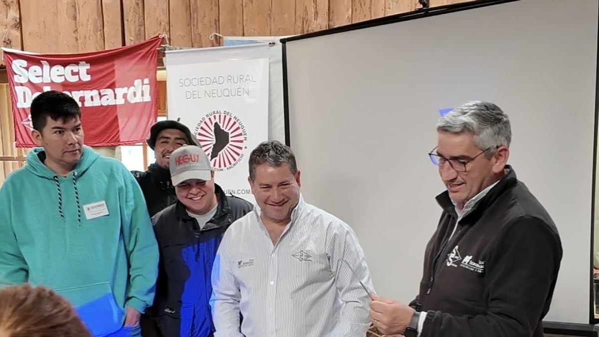 Neuquén Rural Society opens artificial insemination course