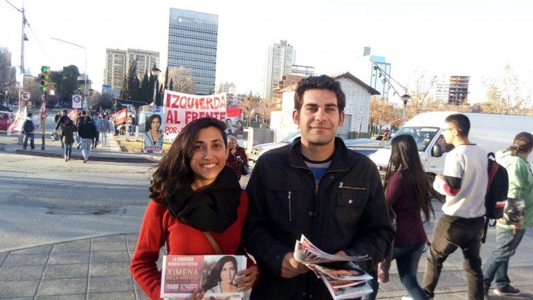 Carcione y Meza Arroyo agitan las banderas contra el capitalismo.