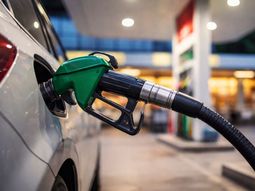 La caída ocurrió en una estación de servicio, donde el usuario resbaló en una mancha de aceite en el sector de lubricación. La caída ocurrió en una estación de servicio, donde el usuario resbaló en una mancha de aceite en el sector de lubricación.