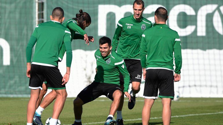 La primera foto de Acuña en su regreso a las prácticas