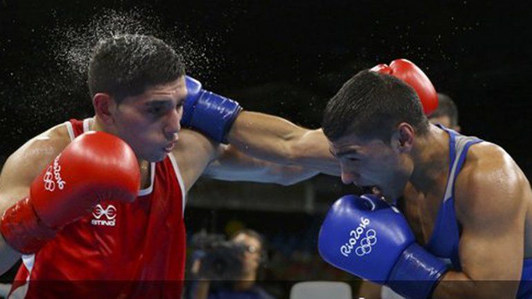 Martínez perdió su pelea en peso mosca y quedó afuera