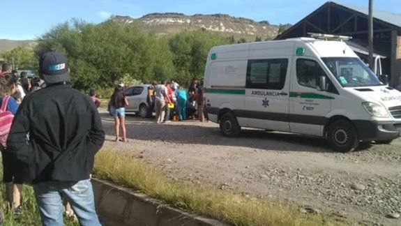 Chica de 17 años está grave tras un accidente en moto