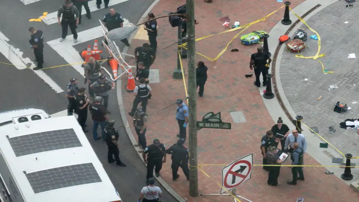 El tiroteo tuvo lugar en las afueras de un teatro en Richmond, al este de Estados Unidos, en Virginia. Hubo dos víctimas fatales.