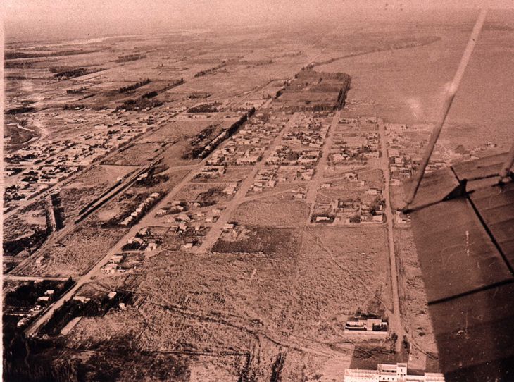 Perspectiva aérea: el trazado original que dio forma al Alto Valle en la década del 30. Perspectiva aérea: el trazado original que dio forma al Alto Valle en la década del 30.