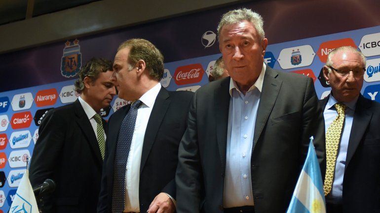 Fútbol para Todos en la mira: presentan informe sobre deudas de clubes