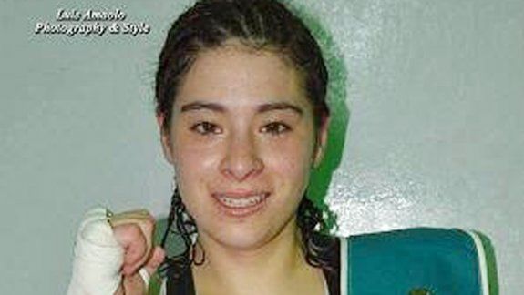 Mayra peleará en la FAB con Acuña por el cetro pluma.
