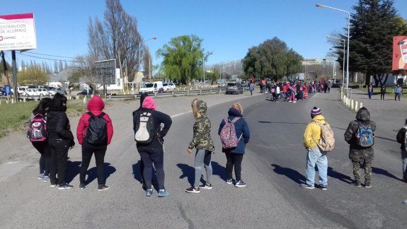 organizaciones levantaron el corte en los puentes carreteros