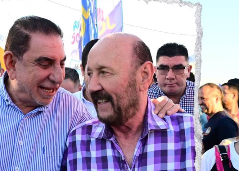 El intendente de Formosa, Jofré, responsable de la polémica ordenanza, junto al gobernador Gildo Insfrán. El intendente de Formosa, Jofré, responsable de la polémica ordenanza, junto al gobernador Gildo Insfrán.