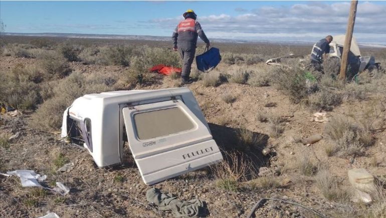 La cúpula trasera de la camioneta se desprendió en el accidente causado por el viento. La cúpula trasera de la camioneta se desprendió en el accidente causado por el viento. 